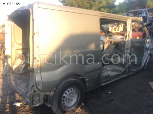 2010 Renault Trafic minibüs parça parça çıkma parçalar