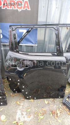 Jeep Renegade  sağ arka kapı