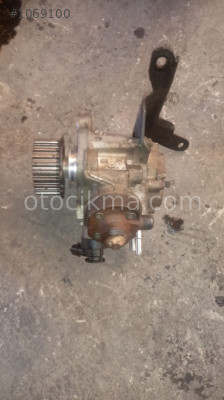 peugeot partner 1.6 euro 5 çıkma mazot pompası