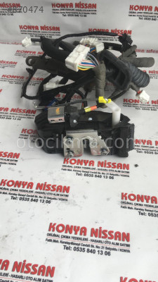 NİSSAN QASHQAİ J11 SOL ÖN KAPI KİLİDİ VE TESİSAT