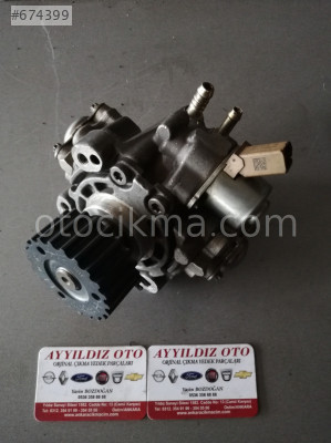 VW TRANSPORTER T6 2.0 TDİ MAZOT POMPASI 28472762 03N130755C