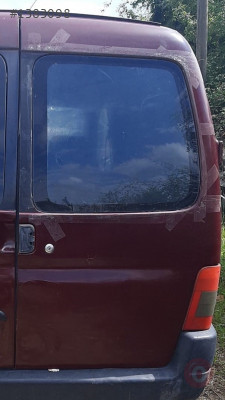2000 peugeot partner 1.9 çıkma sağ bagaj kapısı