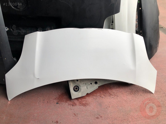 Toyota yaris ön kaput orjinal çıkma