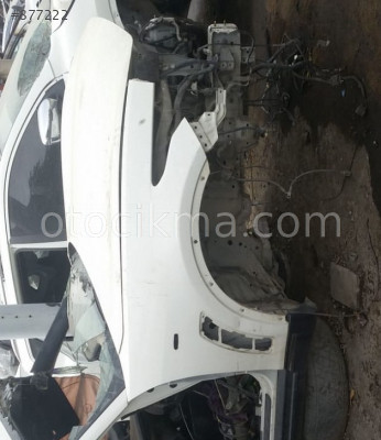 INFINITI FX35 HATASIZ SAĞ ÖN ÇAMURLUK.