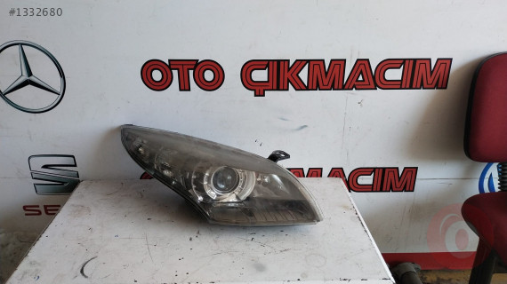 2012 Renault Megane 3 sağ far 1250₺