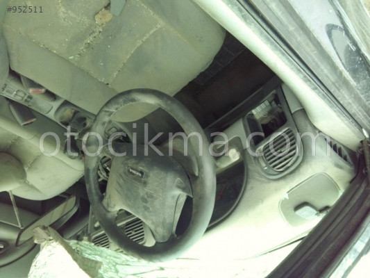 ORİJİNAL 96 VOLVO S40 GÖĞÜSLÜK.