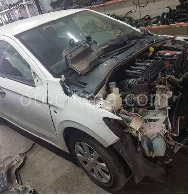 Peugeot  301 ön cam ızgarası