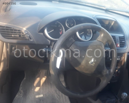 2009 model peugeot 207 1.4 benzinli çıkma göğüslük