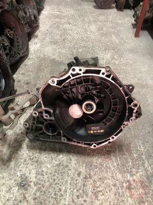 OPEL CORSA D ŞANZIMAN ÇIKMA ORJİNAL F13C418