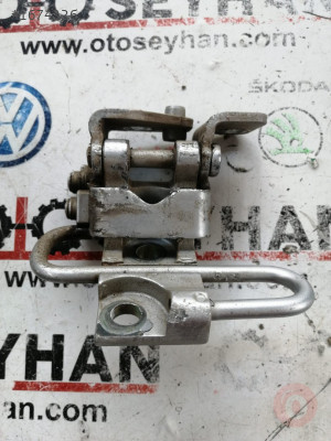 Volkswagen golf 5 sağ arka kapı alt menteşesi