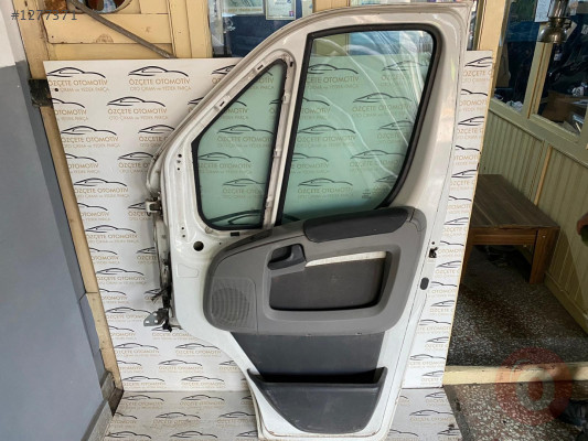 FİAT DUCATO SAĞ ÖN KAPI CAMI ORJİNAL ÇIKMA 2008-2016 MODEL
