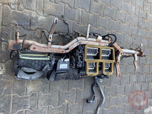 BMW F20 116 118 ÇIKMA ORJİNAL KALORİFER KAZANI