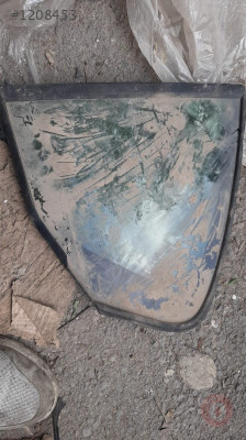 passat b8 çıkma  sol arka kelebek camı