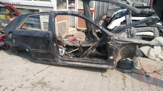 audi a3 arka sağ çamurluk çıkma parçalar