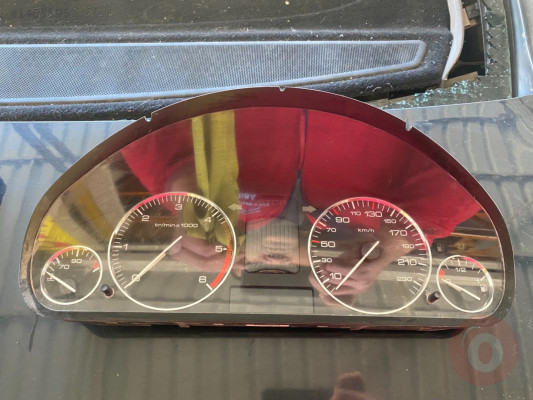 Peugeot 407 gösterge saati çıkma