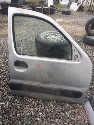 Renault kangoo sağ ön kapı