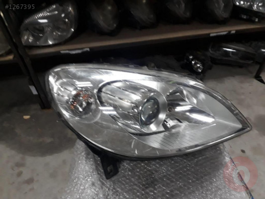 2011 MERCEDES W245 SAĞ FAR