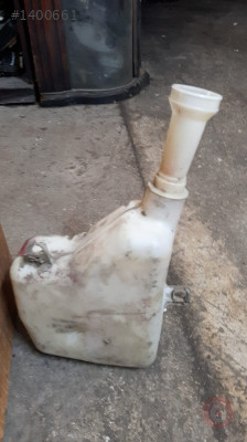 peugeot 306 çıkma silecek su bidonu