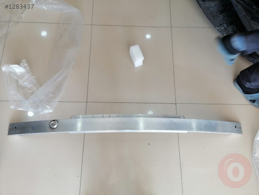 MERCEDES W204 SIFIR ÖN TAMPON DEMİRİ