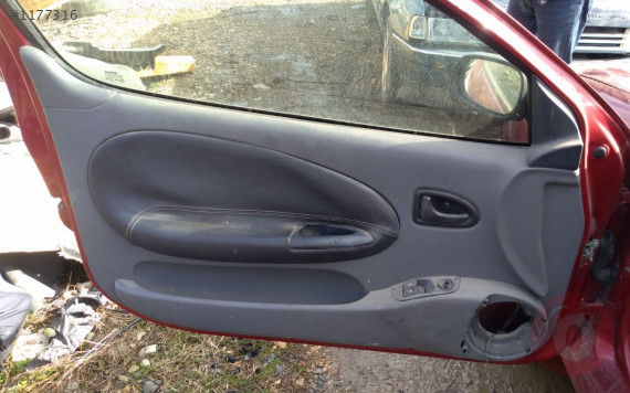 2002 model renault megane 1 coupe sökme sol ön kapı döşemesi
