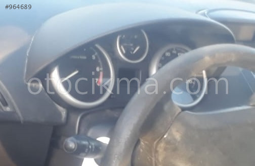 2009 model peugeot 207 1.4 benzinli çıkma kilometre saati