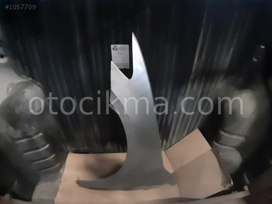 B8 ÖN SOL ÇAMURLUK VE PASSAT TÜM ORJİNAL ÇIKMA PARÇALAR.