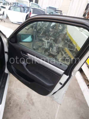BMW E46 3.16 SAĞ ÖN KAPI DÖŞEMESİ GÜÇMANLAR OTO
