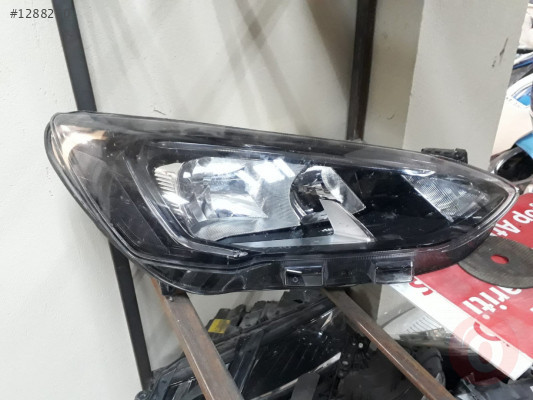 2019 ford focus sağ far 1400 tl