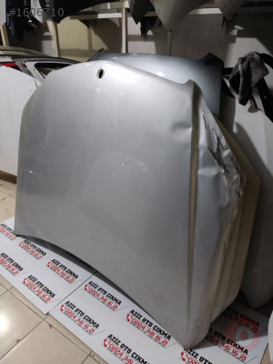 C180 MOTOR KAPUTU ORJİNAL ÇIKMA