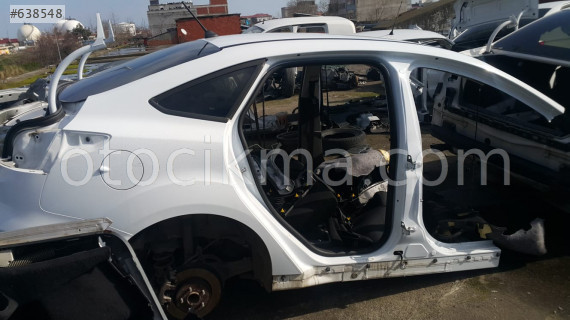 Audi A3 15-18 Arka kelebek cam hatasız orjinal çıkma