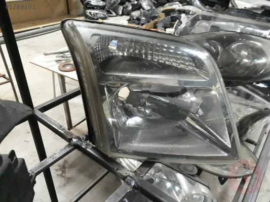 FORD CONNECT 2008 ORJİNAL ÇIKMA SAĞ FAR 250