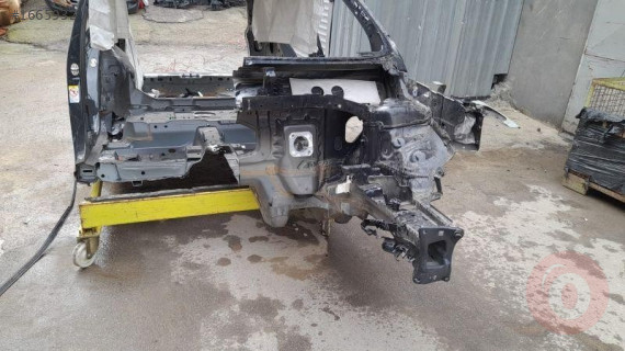 VOLKSWAGEN TİGUAN 2016 2022 SOL ÖN ÇEYREK  SÖKME 5NA810135D