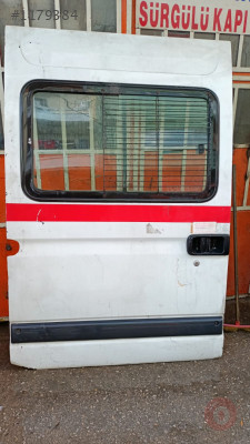 Renault master orta sürgülü kapı dolu sökme