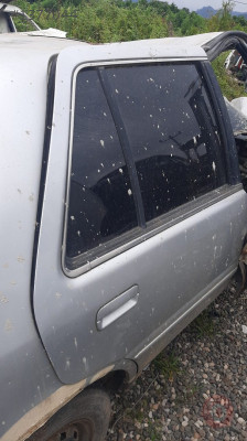 1992 hyundai excel 1.5 karburatörlü çıkma sağ arka dolu kapı