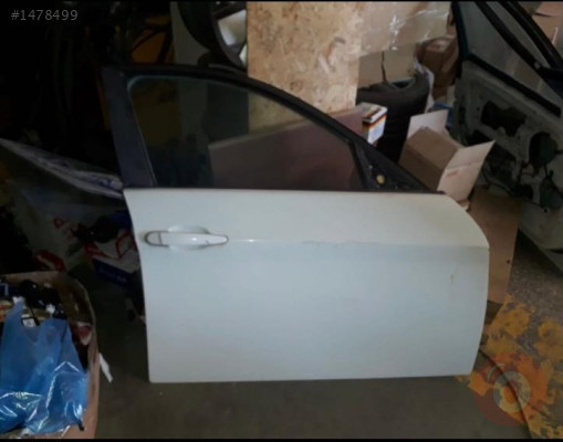 BMW E90 2011 SAĞ ÖN KAPI VE TÜM ÇIKMA PARÇALAR