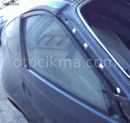 2010 HONDA CR-Z ORİJİNAL SAĞ TAKIM KAPI CAMI.