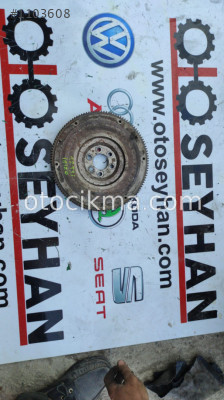 036105273 vw polo ibiza 1.2 tsi volant
