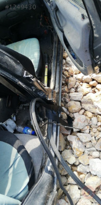 opel corsa hb b kasa kesme sağ marşbiyel.