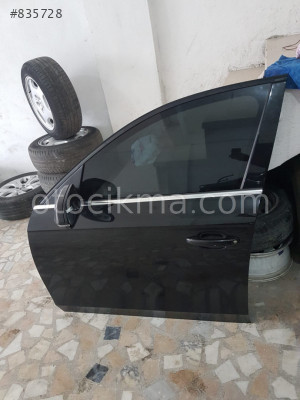 Audi A4 Sol ön dış kapı kolu hatasız orjinal çıkma