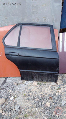 BMW E30 SAĞ ARKA KAPI