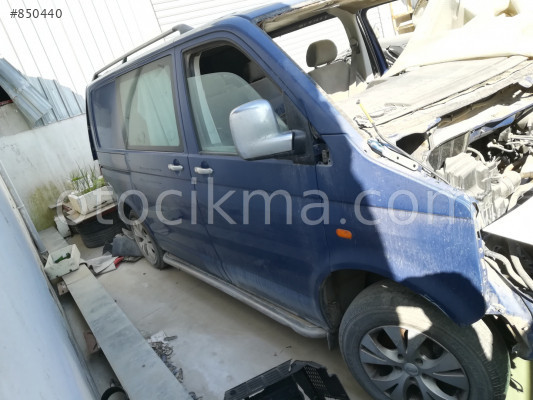 volkswagen transporter çıkma sağ ön kapı