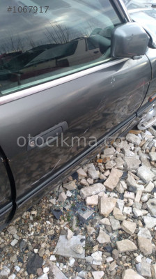 bmw 5.20 çıkma sağ ön kapı kolu