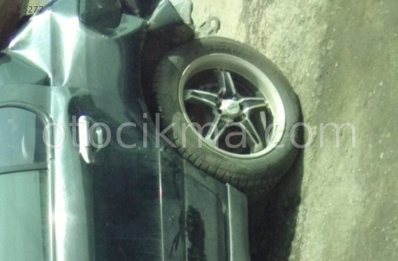 2000 NİSSAN PRİMERA ÇIKMA SOL ARKA JANT LASTİK.