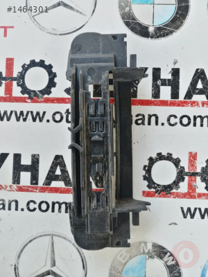 4B0839885 audi a3 2008 sağ ön kapı dış açma kolu braketi