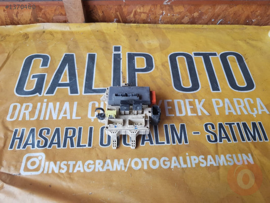 Volkswagen Golf 5 Sigorta Kutusu Hatasız Orjinal Çıkma