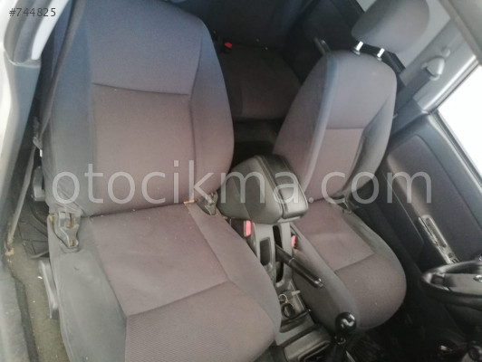 İsuzu Dmax Koltuk takımı hatasız orjinal çıkma