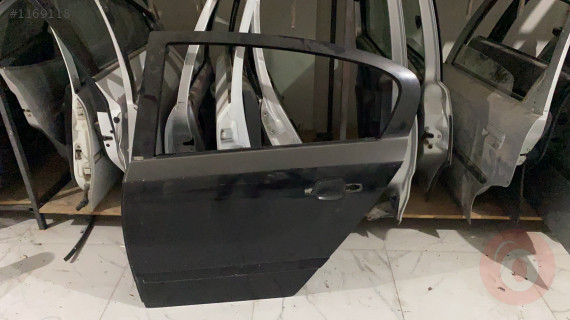 Opel Astra H sedan çıkma arka kapı