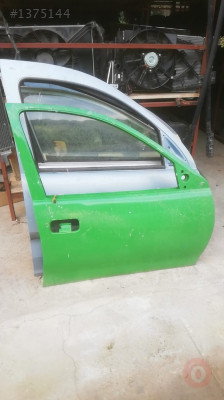 OPEL CORSA B SAĞ ÖN  KAPI  ÇIKMA ORJİNAL