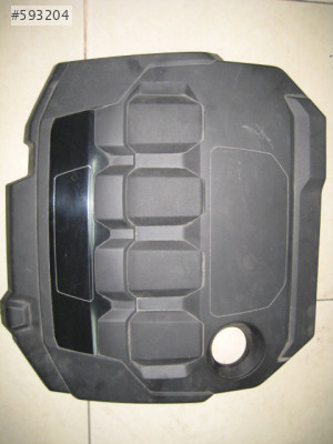 VOLKSWAGEN POLO MOTOR ÜST KAPAK.
