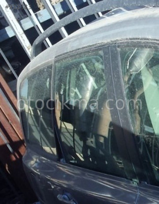 2005 VOLVO V50 ORİJİNAL SAĞ ARKA KAPI CAMI.
